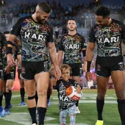 9χρονος με νανισμό-allstar