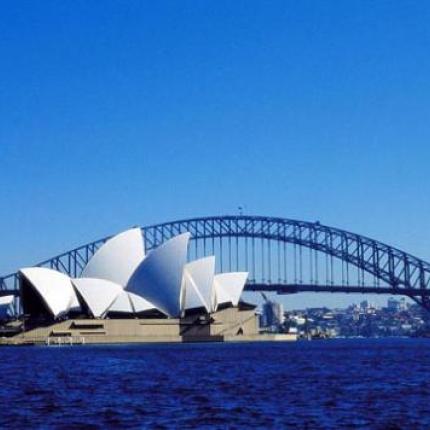 Υπογράφεται η συμφωνία μεταξύ Ελλάδας - Αυστραλίας για βίζα εργασίας 