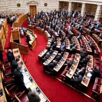 vouli_708_2.jpg