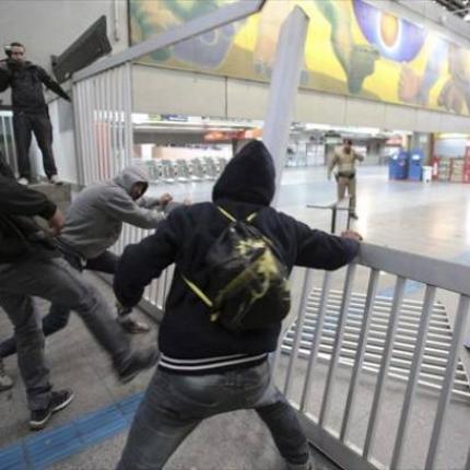 Αναστέλλουν την απεργία στο μετρό της Βραζιλίας ως την Τετάρτη