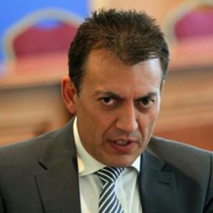 Ανοιχτό το ενδεχόμενο περαιτέρω μείωσης των εισφορών στα ασφαλιστικά ταμεία αφήνει ο υπουργός Εργασίας