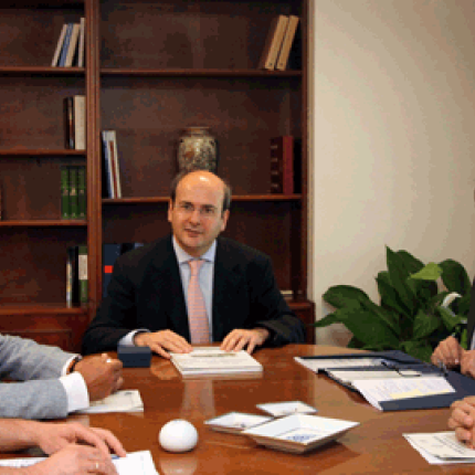 Οι έμποροι ζητούν νέο διάλογο με το υπουργείο Ανάπτυξης για τις Κυριακές