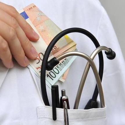  Όργιο φοροδιαφυγής από γιατρούς, δικηγόρους και αγρότες εντόπισαν οι "ράμπο"