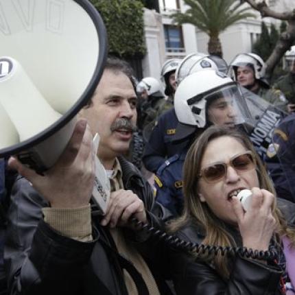 Χημικά και προσαγωγές στη διαμαρτυρία εκπαιδευτικών και σχολικών φυλάκων