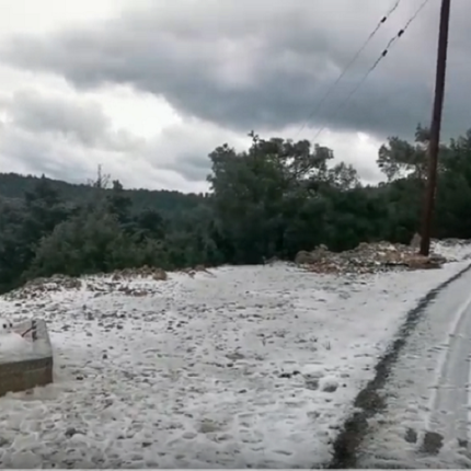 Χιόνισε και στη Σύμη