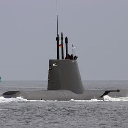 Προς παραπομπή 32 άτομα για τις μίζες στα υποβρύχια