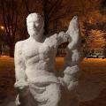 Άγαλμα του Ιπποκράτη από χιόνι