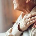 Η μοναξιά των ηλικιωμένων αυξάνει τον κίνδυνο άνοιας