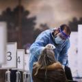 Δν υπάρχει σοβαρή επιβάρυνση στο ΕΣΥ παρά την αύξηση κρουσμάτων 