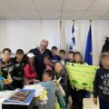 Γέμισε με «Πράσινους Ήρωες» το γραφείο του Δημάρχου Αλέξη Καλοκαιρινού