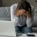 γυναικα κλαμα