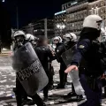 συνταγμα επεισοδια