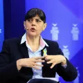 λάουρα κοβέσι