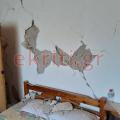 Σπίτι στο χωριό Βόνη μετά τον σεισμό 