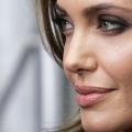 4242145-angelina-jolie.jpg