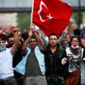 Η αστυνομία έκανε χρήση δακρυγόνων και νερού υπό πίεση εναντίον των διαδηλωτών σε Κωνσταντινούπολη και Άγκυρα