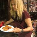 annavissiofficial_127772770_881148309112997_2170439424864951116_n.jpg