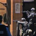 Ένοπλος κρατά ομήρους σε καφέ του Σίδνεϊ