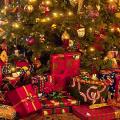 christmas-tree-with-presents.jpg