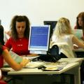 Πρώτο μισθό 440 ευρώ καθαρά ζητά η τρόικα στο Δημόσιο