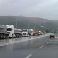 Απαγόρευση κυκλοφορίας φορτηγών στην Εγνατία Οδό μετά τη νεροποντή