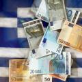 Bloomberg: Η Ευρώπη να διαγράψει άμεσα το ελληνικό χρέος