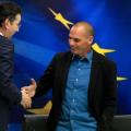 Η ενόχληση του Ντάισελμπλουμ και η χειραψία με τον Γ. Βαρουφάκη