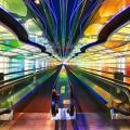 Εντυπωσιακά έργα τέχνης στα αεροδρόμια σε όλο τον κόσμο (βίντεο)