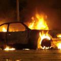Στις φλόγες τη νύχτα ένα αυτοκίνητο στο Κολυμπάρι