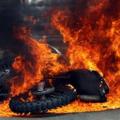 Φωτιά σε αυτοκίνητο και μοτοσυκλέτα τη νύχτα στο νομό Ηρακλείου