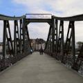 Η γέφυρα της Φρανκφούρτης με στίχους του Ομήρου