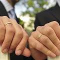 Η Καθολική Εκκλησία διαβεβαιώνει ότι δεν εναντιώνεται στην νομική αναγνώριση των σχέσεων ζευγαριών του ιδίου φύλου