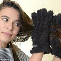 Τα γάντια που θα ... στεγνώνουν τα μαλλιά σου!