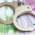 Αστυνομικός κατηγορείται για «ξέπλυμα» 327.000 ευρώ