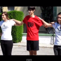 Μαθητές από την Ισπανία μαθαίνουν συρτάκι από έναν Θεσσαλονικιό (βίντεο)