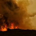 Μεγάλες πυρκαγιές απειλούν δεκάδες σπίτια στην Καλιφόρνια
