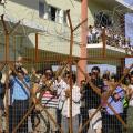 Καταγγέλουν βασανισμούς στα κέντρα κράτησης μεταναστών 