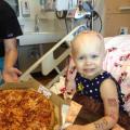 Δείτε τι έγινε όταν ένα κοριτσάκι με καρκίνο ζήτησε να φάει μια πίτσα !