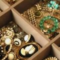 Εργοδότης στην Ινδία δίνει ακίνητα και ...κοσμήματα ως μπόνους στους1200 υπαλλήλους του