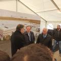 Ο Υπουργός Μεταφορών Κώστας Καραμανλής με τον Δήμαρχο Μινώα Πεδιάδας, Μανώλη Φραγκάκη (αριστερά)