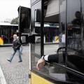 Θεσσαλονίκη: Λεωφορείο παρέσυρε πεζό και τον εγκατέλειψε