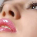 Μυστικά ομορφιάς για πρόσωπο χωρίς ρυτίδες γύρω από το στόμα