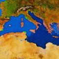 Η Μεσόγειος φλέγεται, της Εύας Καπελλάκη