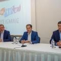 Ο Χάρης Θεοχάρης συναντήθηκε με φορείς του τουρισμού.