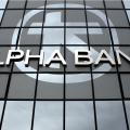 Alpha Bank: Οι φόροι συντηρούν την ανεργία