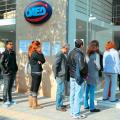 Αυξήθηκαν οι εγγεγραμμένοι άνεργοι - μειώθηκαν οι επιδοτούμενοι