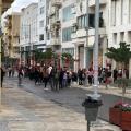 Ουρές και σήμερα έξω από καταστήματα στο Ηράκλειο