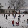 Κλειστά τη Δευτέρα λόγω χιονιού όλα τα σχολεία της Αγίας Βαρβάρας και του Ρούβα