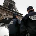 Τιμές στους &quot;ήρωες&quot; αστυνομικούς που σκοτώθηκαν στο Παρίσι