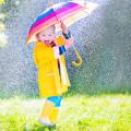παιδί στην βροχή-καιρός